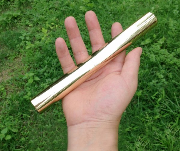 Gold Shell Laser Pointer