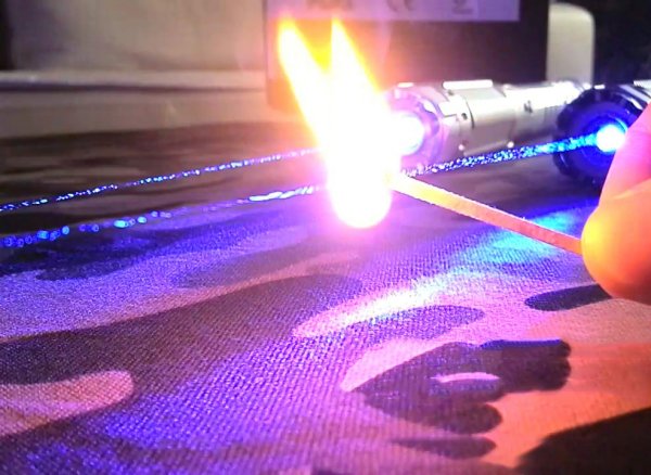 Burning Laser Of 2000mW